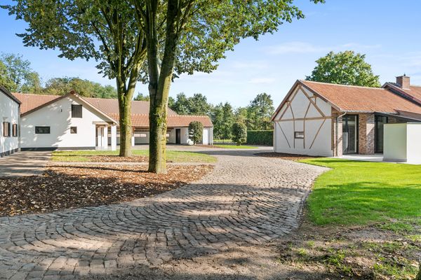 Dwelling
                                sold
                                in As