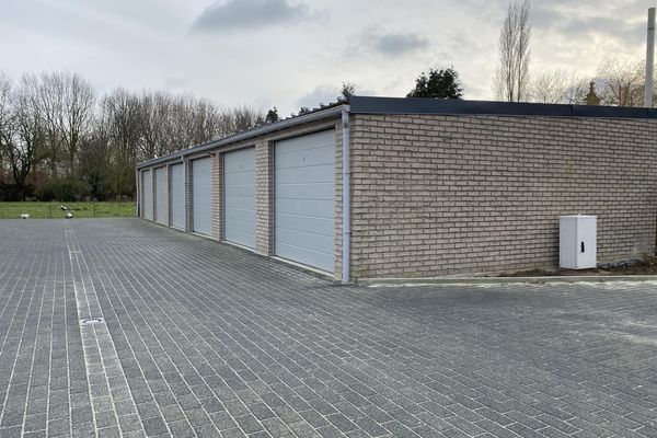 Garage - Parking
                                verkocht
                                in Ichtegem