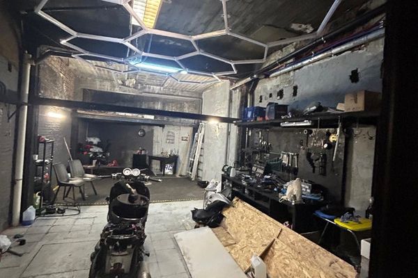 Garage - Parking
                                te huur
                                in Antwerpen