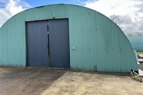 Industrie
                                te huur
                                in Torhout