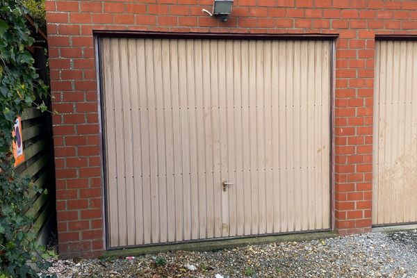 Garage - Parking
                                verkocht
                                in Roeselare