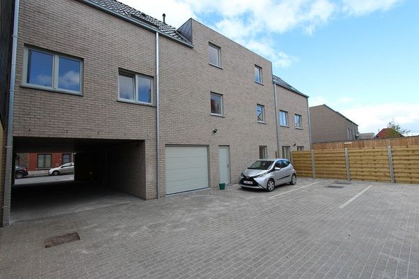 Garage - Parking
                                verkocht
                                in Roeselare