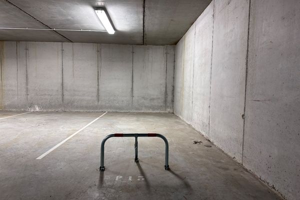 Garage - Parking
                                verkocht
                                in Gistel