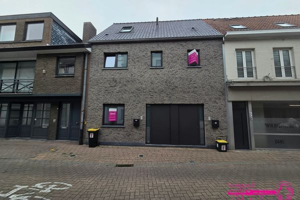 Appartement
                                te huur
                                in Oostrozebeke