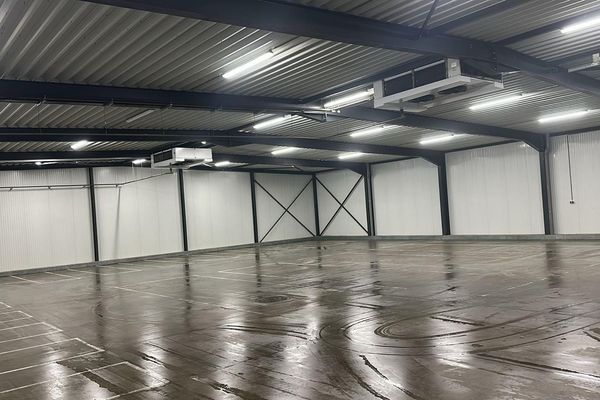 Industrieel te koop / Maasmechelen